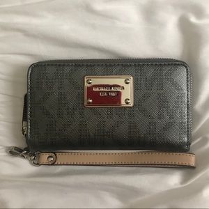 Michael Kors wristlet